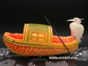 pelican-boat
